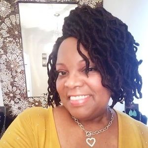 Meet your Posher, Lynette